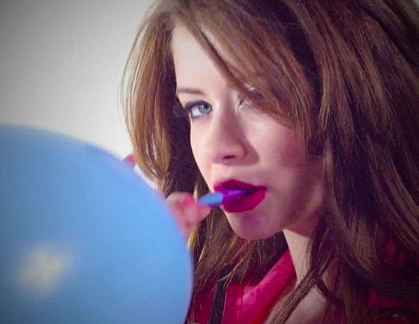 content/blue-balloon-video/3.jpg
